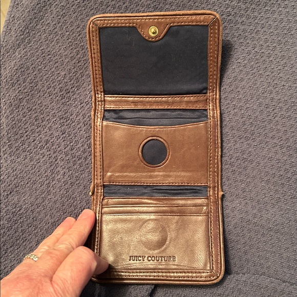 Wallets - Picture 6 of 6